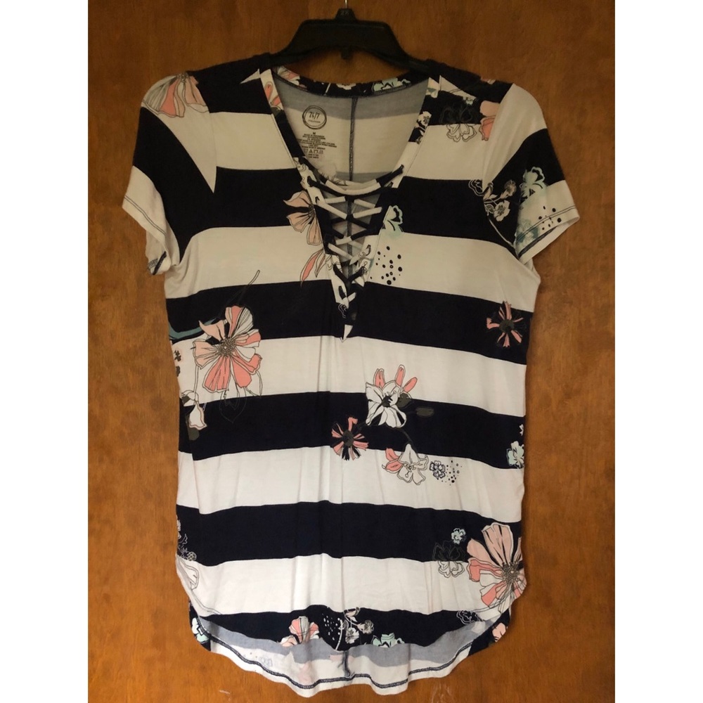 Maurice’s striped deep cut floral